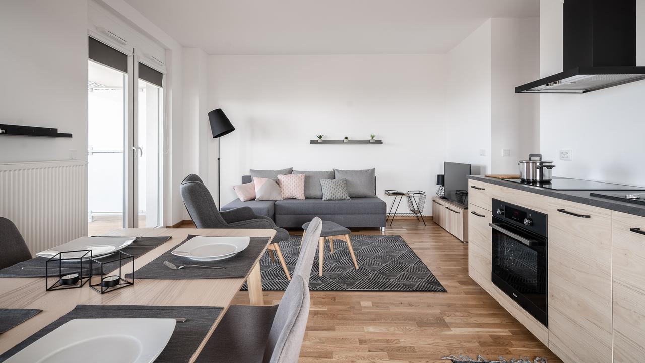 Rentplanet - Atal Tower Apartment
